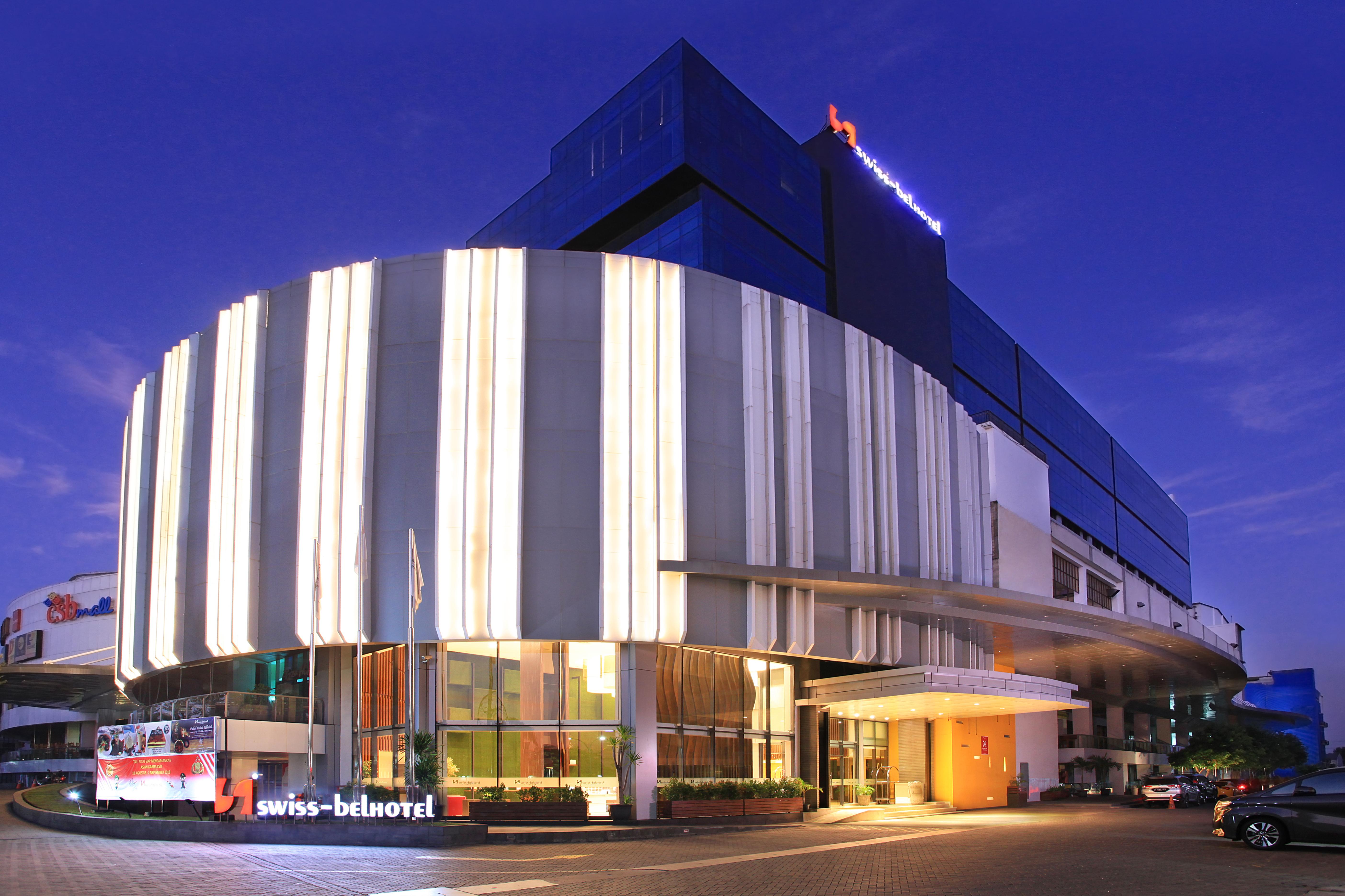 Swiss-Belhotel Cirebon Exterior foto